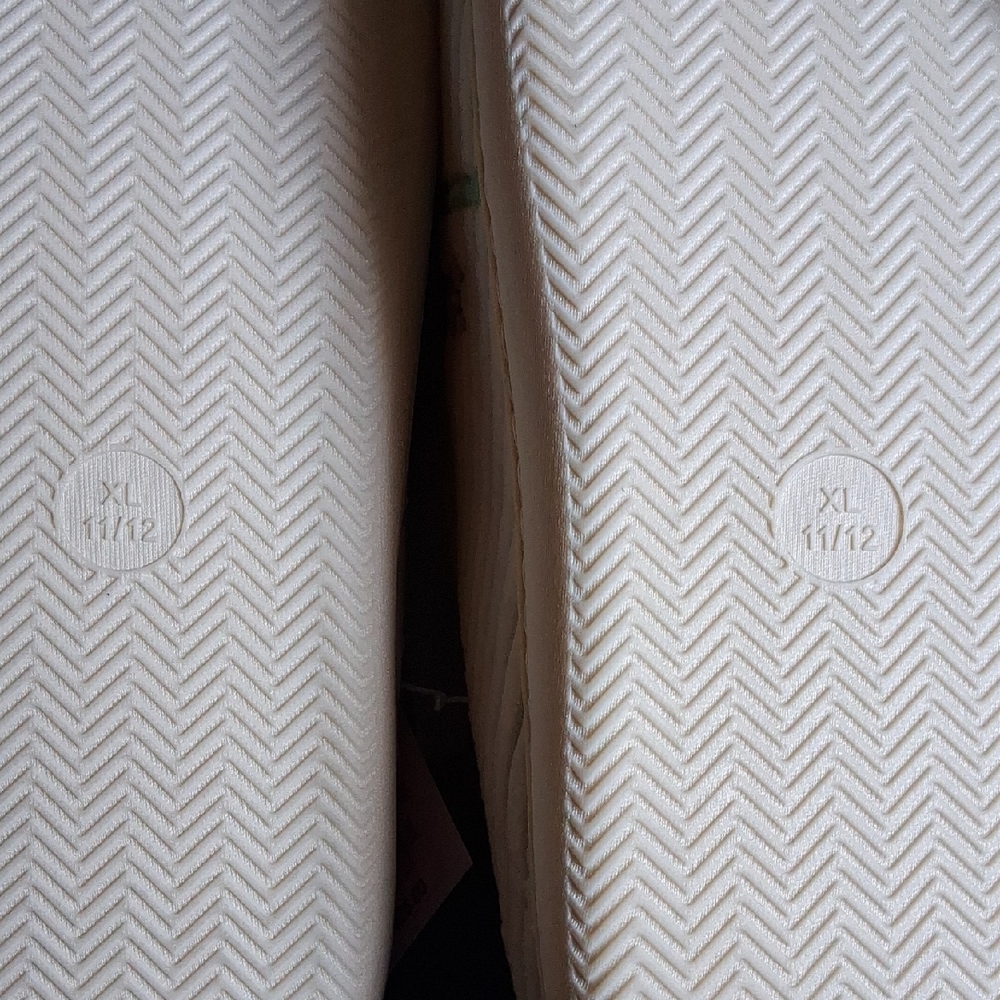 Wild Fable White Festive Slippers - Picture 3 of 4